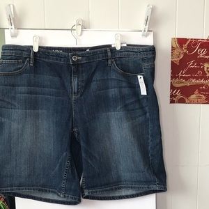 NWT Liz Claiborne jean shorts size 18